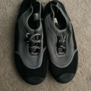 Water Shoes 🐠